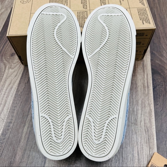 Nike Blazer Low SE - Picture 5 of 8